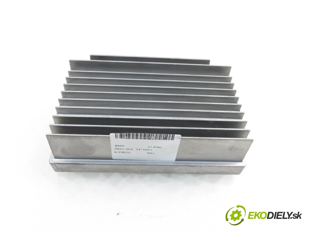 BMW X1 (E84) CROSSOVER 2011 130,00 sDrive 20 d 177 - N47 D20 C 1995,00 Zosilňovač 9233961 (Zosilňovače)