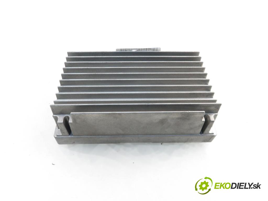 BMW X1 (E84) CROSSOVER 2011 130,00 sDrive 20 d 177 - N47 D20 C 1995,00 Zosilňovač 9233961 (Zosilňovače)