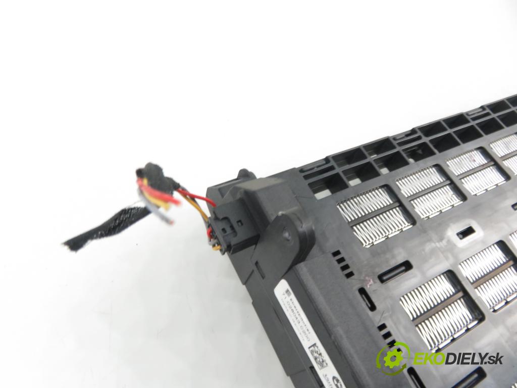 BMW X1 (E84) CROSSOVER 2011 130,00 sDrive 20 d 177 - N47 D20 C 1995,00 Výhrevné teleso, radiátor kúrenia elektrická 9194595 (Radiátory kúrenia)