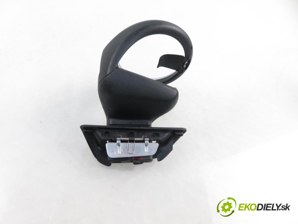 BMW X1 (E84) CROSSOVER 2011 130,00 sDrive 20 d 177 - N47 D20 C 1995,00 Držiak na nápoje (Úchyty, držiaky na nápoje)