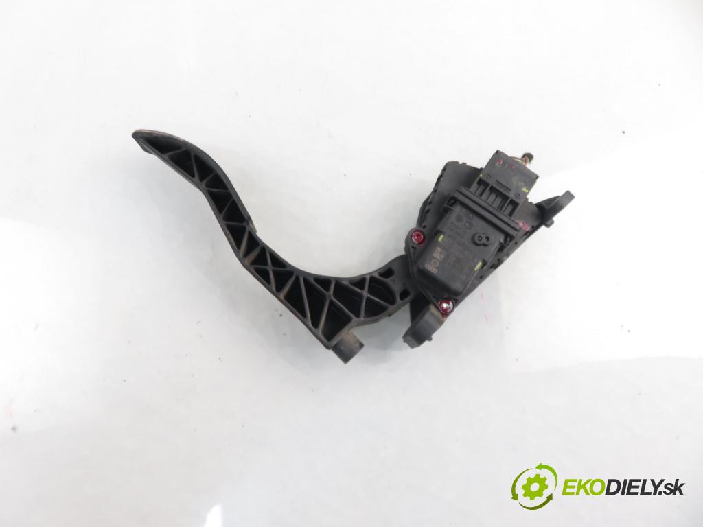 AUDI A6 Avant (4F5, C6) KOMBI 2005 132,00 2.7 TDI - BPP 2698,00 Potenciometer plynového pedálu 4F1721523A ; 6PV00898405 (Pedále)