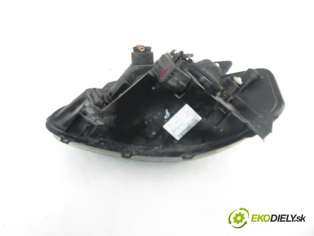 VW FOX (5Z1, 5Z3) HB 2005 40,00 1.2 - BMD 1198,00 Svetlo PP