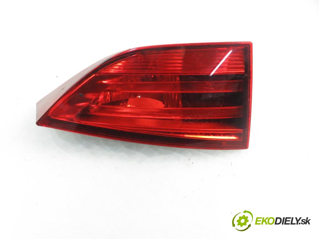 BMW X1 (E84) CROSSOVER 2011 130,00 sDrive 20 d 177 - N47 D20 C 1995,00 Svetlo pravé zadné kufor 2990113