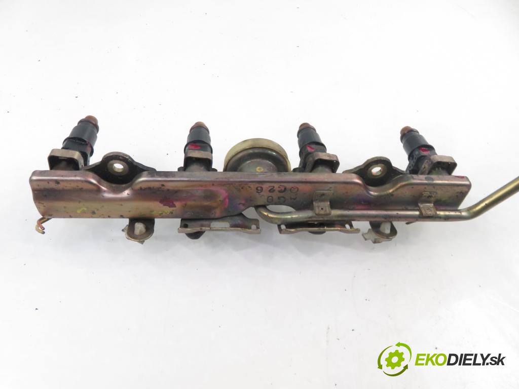 HONDA JAZZ II (GD_, GE3, GE2) HB 2002 61,00 1.3 (GD1) - L13A1 1339,00 Lišta vstrekovacia  (Vstrekovacie lišty)