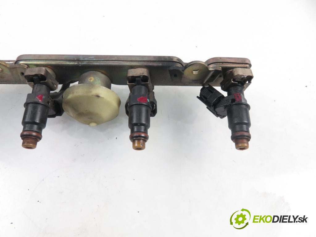 HONDA JAZZ II (GD_, GE3, GE2) HB 2002 61,00 1.3 (GD1) - L13A1 1339,00 Lišta vstrekovacia  (Vstrekovacie lišty)