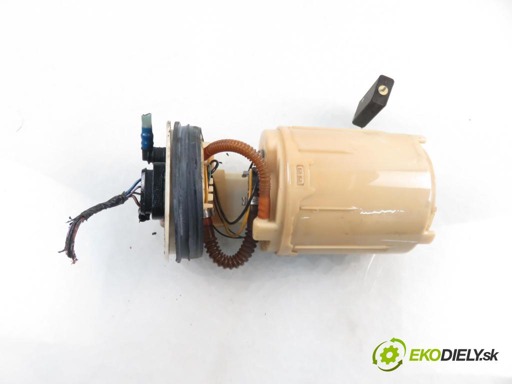 VW POLO CLASSIC (6V2) SEDAN 2000 44,00 60 1.4 - ANW 1390,00 pumpa paliva 6N0919051N