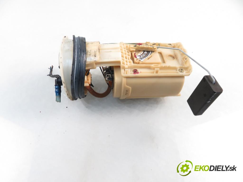VW POLO CLASSIC (6V2) SEDAN 2000 44,00 60 1.4 - ANW 1390,00 pumpa paliva 6N0919051N