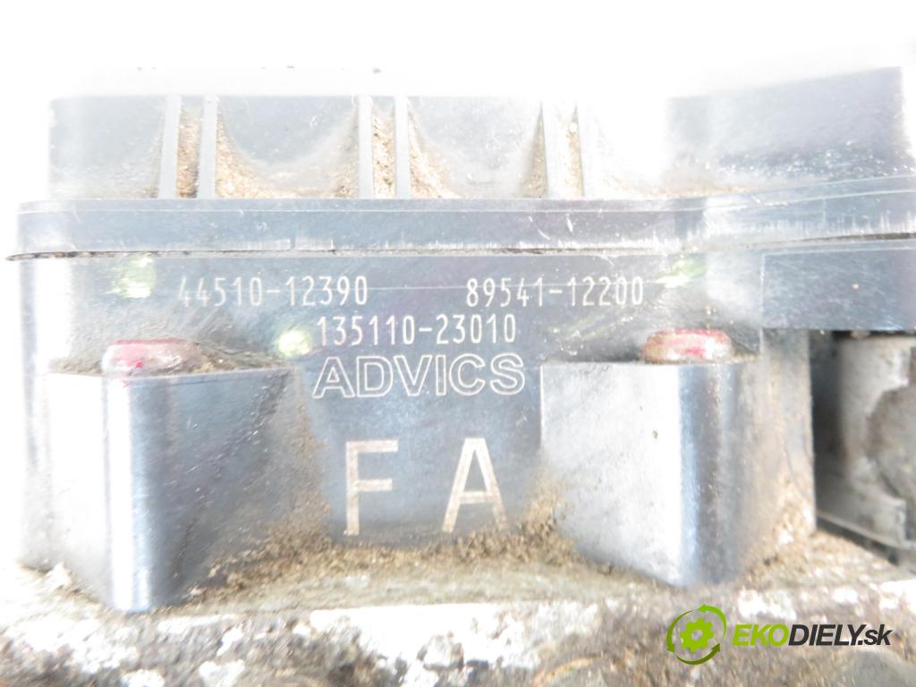 TOYOTA COROLLA sedan (_E15_) SEDAN 2008 71,00 1.4 VVT-i 97 - 4ZZ-FE 1398,00 Pumpa ABS 4451012390 ; 8954112200 ; 13511023010 (Pumpy ABS)