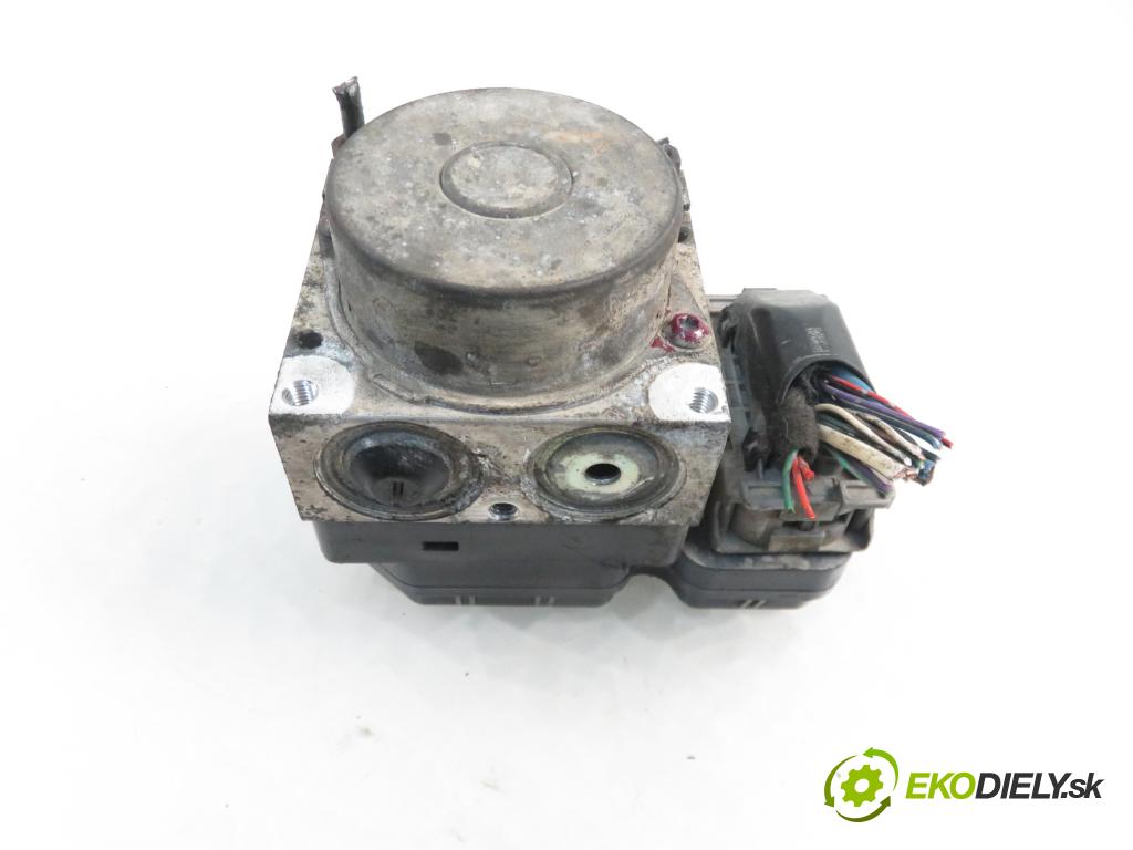 TOYOTA COROLLA sedan (_E15_) SEDAN 2008 71,00 1.4 VVT-i 97 - 4ZZ-FE 1398,00 Pumpa ABS 4451012390 ; 8954112200 ; 13511023010 (Pumpy ABS)
