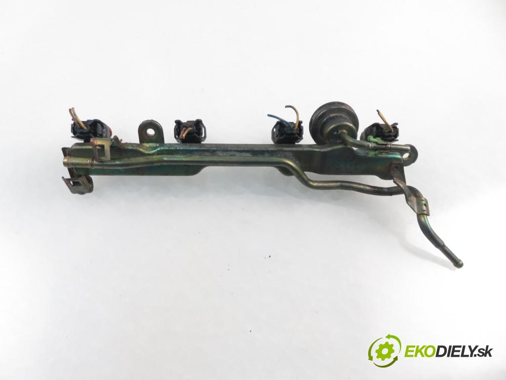 HONDA CIVIC VII Hatchback (EU, EP, EV) HB 2002 55,00 1.4 i 75 - D14Z6 1396,00 Lišta vstrekovacia (Vstrekovacie lišty)