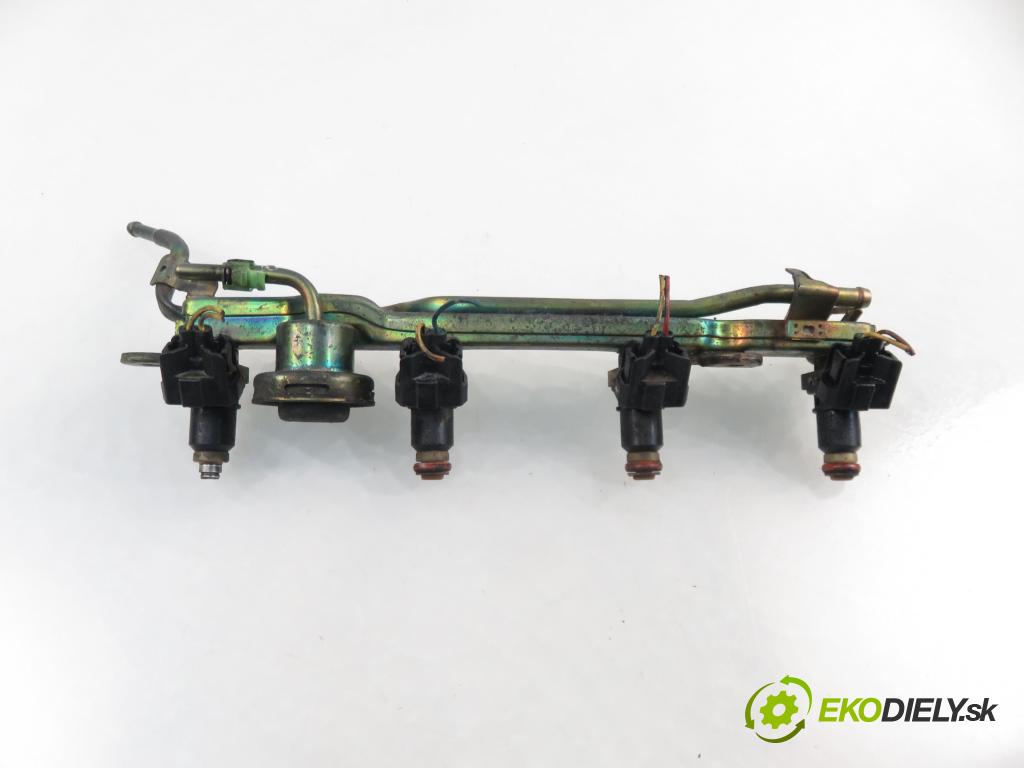 HONDA CIVIC VII Hatchback (EU, EP, EV) HB 2002 55,00 1.4 i 75 - D14Z6 1396,00 Lišta vstrekovacia (Vstrekovacie lišty)