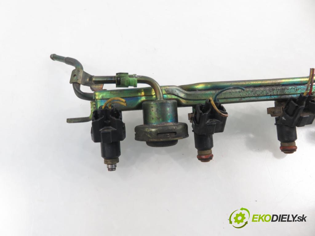 HONDA CIVIC VII Hatchback (EU, EP, EV) HB 2002 55,00 1.4 i 75 - D14Z6 1396,00 Lišta vstrekovacia (Vstrekovacie lišty)