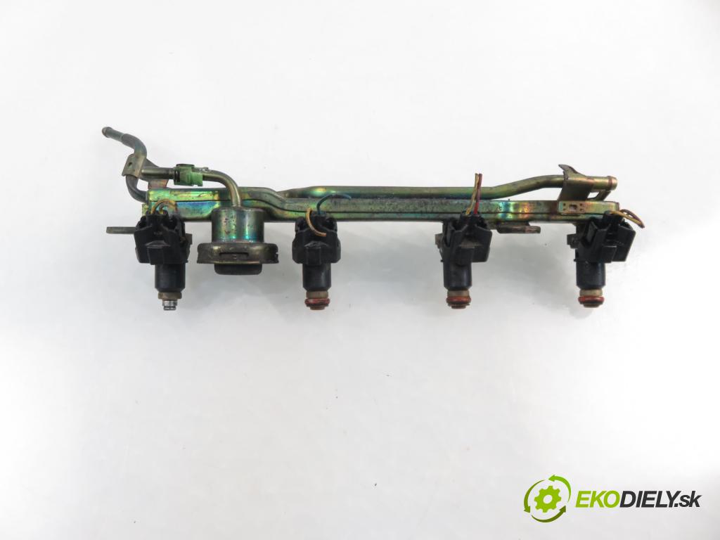 HONDA CIVIC VII Hatchback (EU, EP, EV) HB 2002 55,00 1.4 i 75 - D14Z6 1396,00 Lišta vstrekovacia (Vstrekovacie lišty)