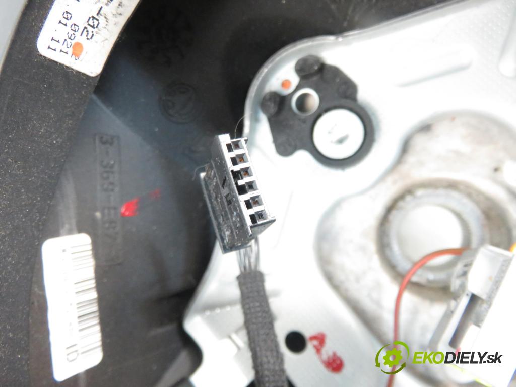 BMW X1 (E84) CROSSOVER 2011 130,00 sDrive 20 d 177 - N47 D20 C 1995,00 Volant 679557402 (Volanty)