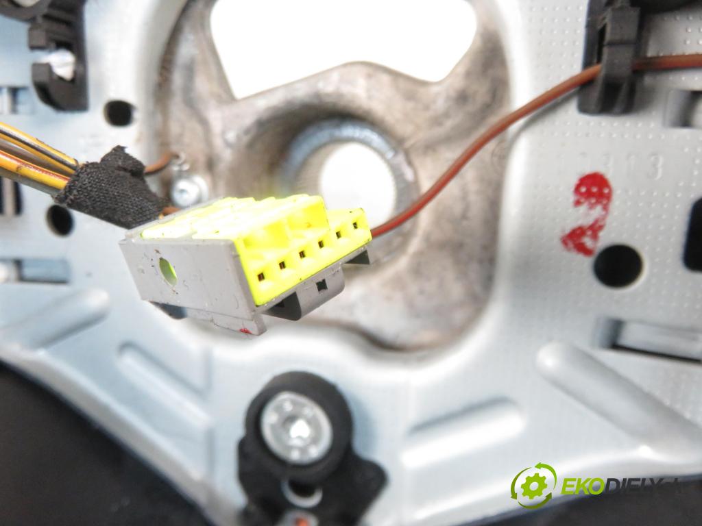 BMW X1 (E84) CROSSOVER 2011 130,00 sDrive 20 d 177 - N47 D20 C 1995,00 Volant 679557402 (Volanty)