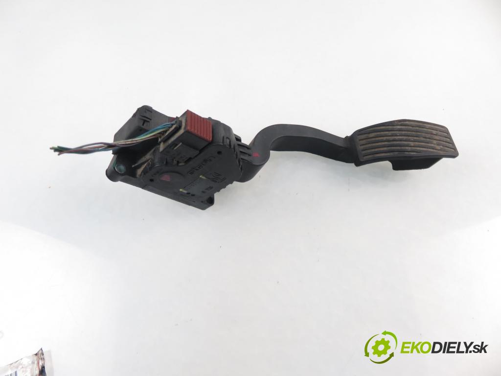 FIAT GRANDE PUNTO (199_) HB 2009 88,00 1.6 D Multijet - 955 A3.000 1598,00 Potenciometer plynového pedálu 55702020 (Pedále)