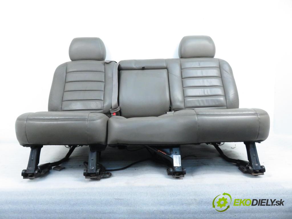 HUMMER HUMMER H2 SUV 2003 232,00 6.0 V8 VORTEC AWD 315 (232kW)-(LQ4(364CUV8)) 5964,00 Sedadlá, sedačky Sedadlo