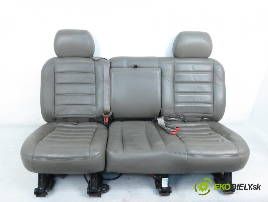 HUMMER HUMMER H2 SUV 2003 232,00 6.0 V8 VORTEC AWD 315 (232kW)-(LQ4(364CUV8)) 5964,00 Sedadlá, sedačky Sedadlo