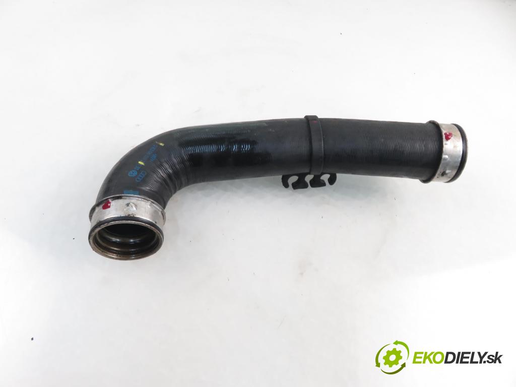 AUDI A3 (8P1) HB 2005 77,00 1.9 TDI PD 105 - BKC 1896,00 Rúra intercoolera turba 1K0145838C