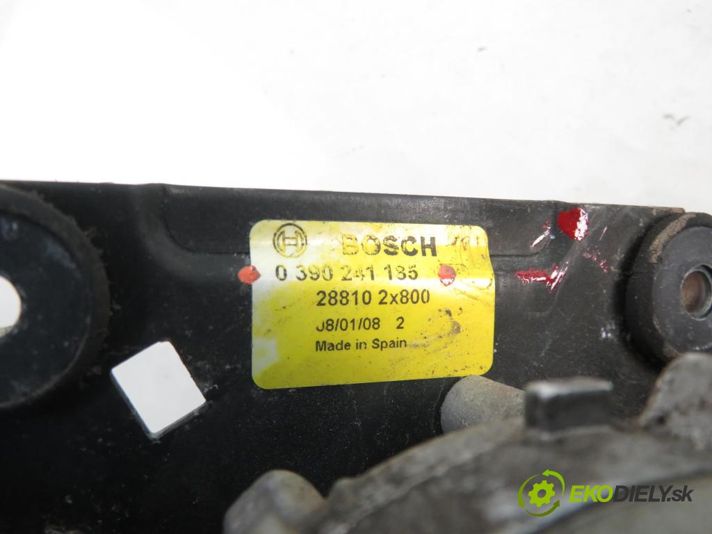 NISSAN TERRANO II (R20) TERENOWY 2005 92,00 2.7 TDi 4WD 125 - TD27TI 2664,00 motorek stěračů PŘEDNÍ: 0390241185