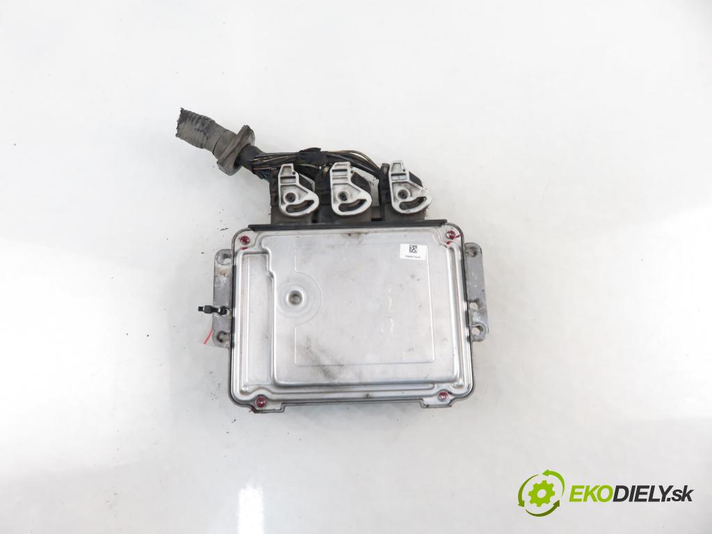 FORD FOCUS II Turnier (DA_, FFS, DS) KOMBI 2007 66,00 1.6 TDCI 90 1560,00 řídící jednotka motora 6M5112A650NC ; 0281011701