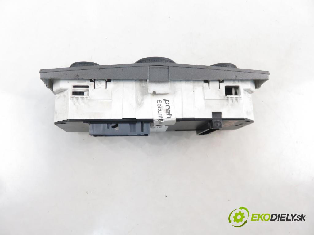 OPEL ZAFIRA B (A05) VAN 2006 88,00 1.9 CDTI 8V 120 - Z 19 DT 1910,00 Panel kúrenia KLIMATIZACE: 90151241