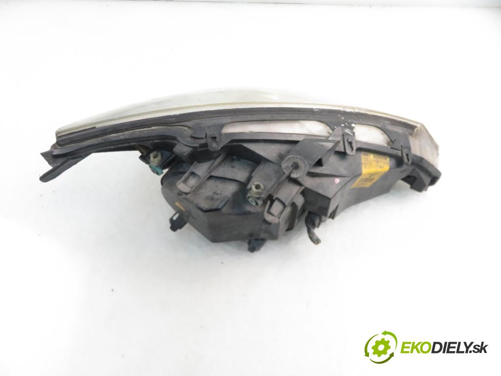 FORD FOCUS (DAW, DBW) HB 2002 85,00 1.8 TDCi - F9DA 1753,00 Svetlo LP 2M5113W030DE