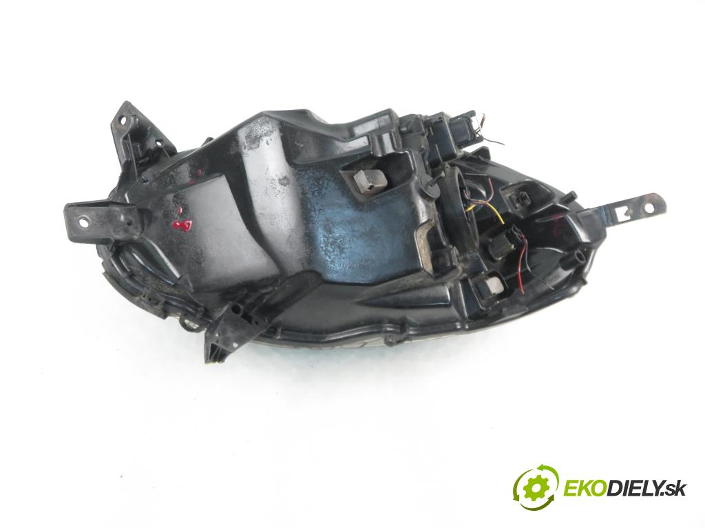 NISSAN MICRA III (K12) HB 2003 59,00 1.2 16V - CR12DE 1240,00 Svetlo PP