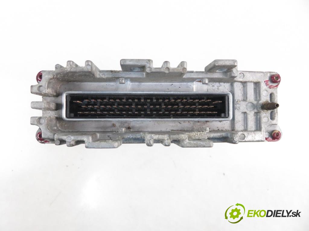 VW PASSAT B3/B4 Variant (3A5, 35I) KOMBI 1994 66,00 1.9 TDI - 1Z 1896,00 řídící jednotka motora 028906021B ; 0281001172 ; 0281001173