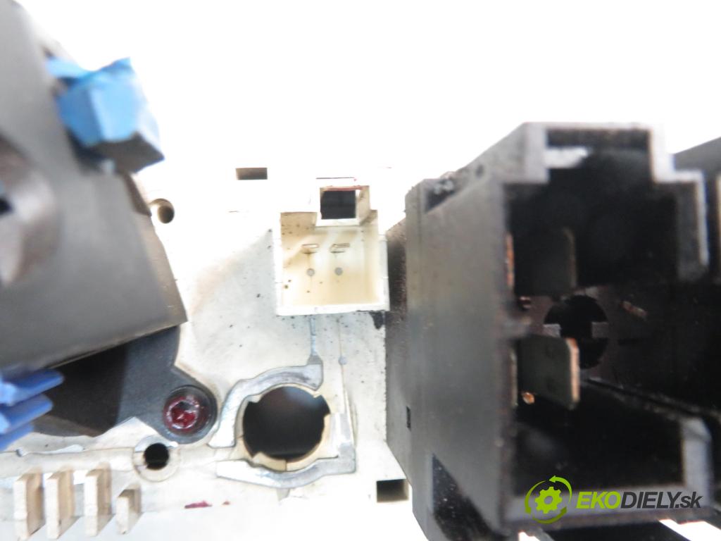 FORD TRANSIT Furgon (FA_ _) FURGON 2002 63,00 2.0 DI 86 - F3FA 1998,00 Panel kúrenia YC1H18K391BC ; YC1H18D451A