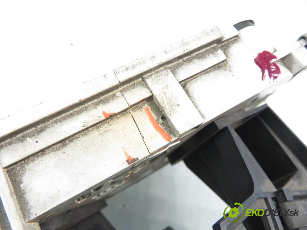 FORD TRANSIT Furgon (FA_ _) FURGON 2002 63,00 2.0 DI 86 - F3FA 1998,00 Panel kúrenia YC1H18K391BC ; YC1H18D451A