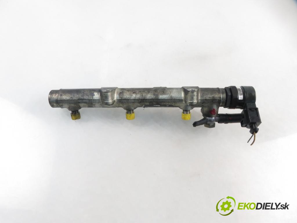 AUDI A6 (4F2, C6) SEDAN 2004 165,00 3.0 TDI quattro - BMK 2967,00 Lišta vstrekovacia 059130089D (Vstrekovacie lišty)