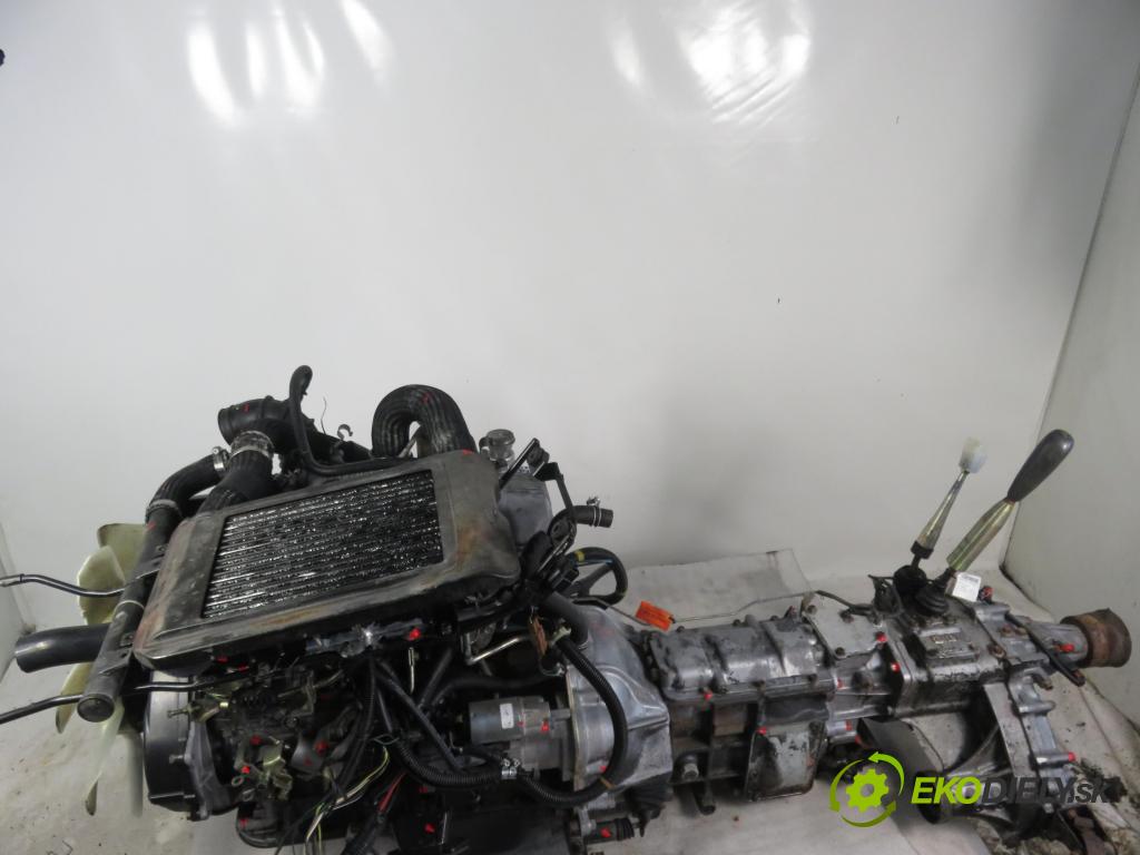 MITSUBISHI PAJERO II (V3_W, V2_W, V4_W) TERENOWY 1995 73,00 2.5 TD 99 - 4D56 TD 2477,00 motor DIESLA 4D56