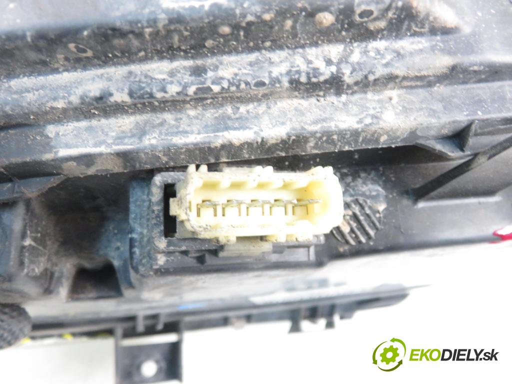 CITROEN XANTIA Break (X2) KOMBI 1999 80,00 2.0 HDI 109 - RHZ (DW10ATED) 1997,00 Svetlo PP