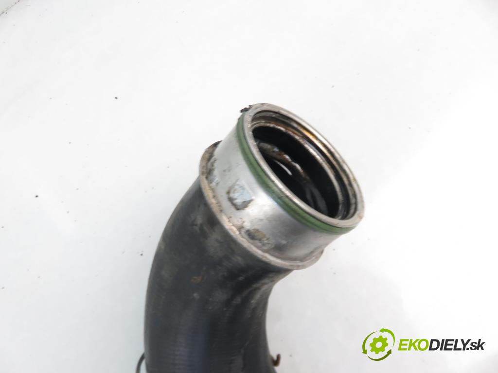 VW PASSAT B6 (3C2) SEDAN 2006 103,00 2.0 TDI - BMP 1968,00 Rúra intercoolera turba 3C0145762J