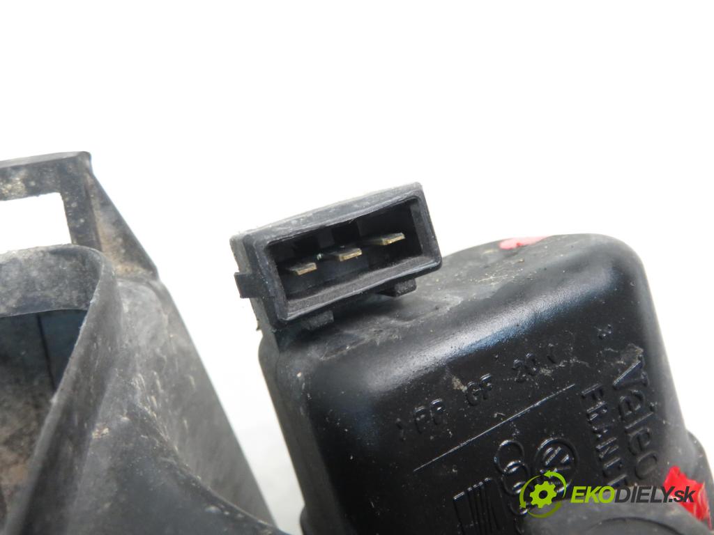 AUDI A4 Avant (8D5, B5) KOMBI 1998 66,00 1.9 TDI - AHU 1896,00 Svetlo LP 8D0941003A