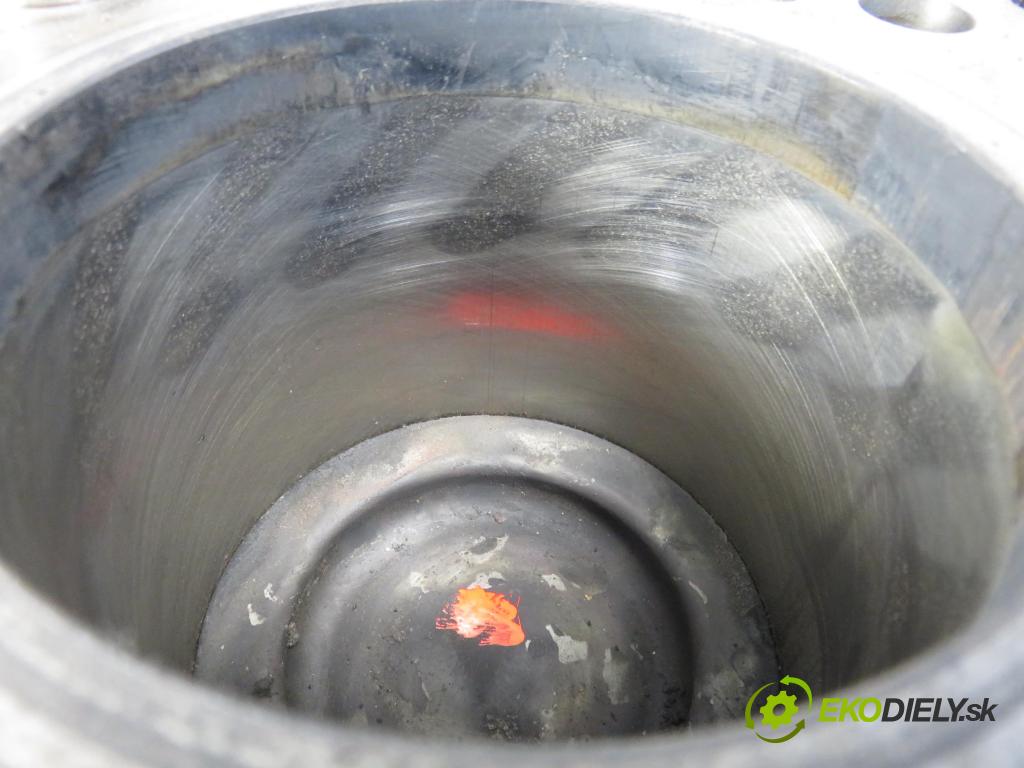 MERCEDES-BENZ VARIO Autobus (B670) AUTOBUS 1996 100,00 O 814 - OM 904.908 4249,00 blok Motor OM904908 ; OM904LAII1 (Blok motora)