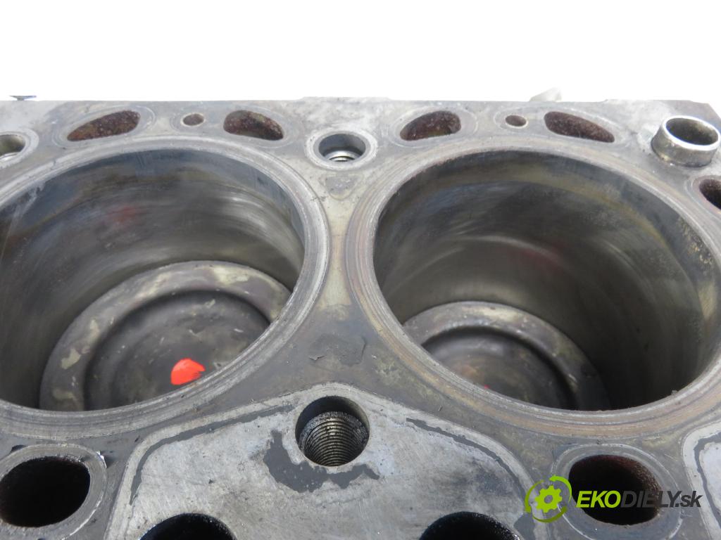 MERCEDES-BENZ VARIO Autobus (B670) AUTOBUS 1996 100,00 O 814 - OM 904.908 4249,00 blok Motor OM904908 ; OM904LAII1 (Blok motora)