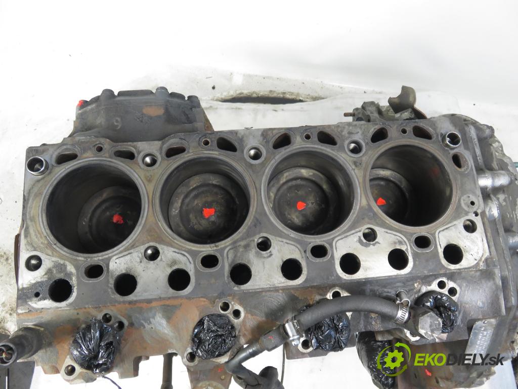 MERCEDES-BENZ VARIO Autobus (B670) AUTOBUS 1996 100,00 O 814 - OM 904.908 4249,00 blok Motor OM904908 ; OM904LAII1 (Blok motora)