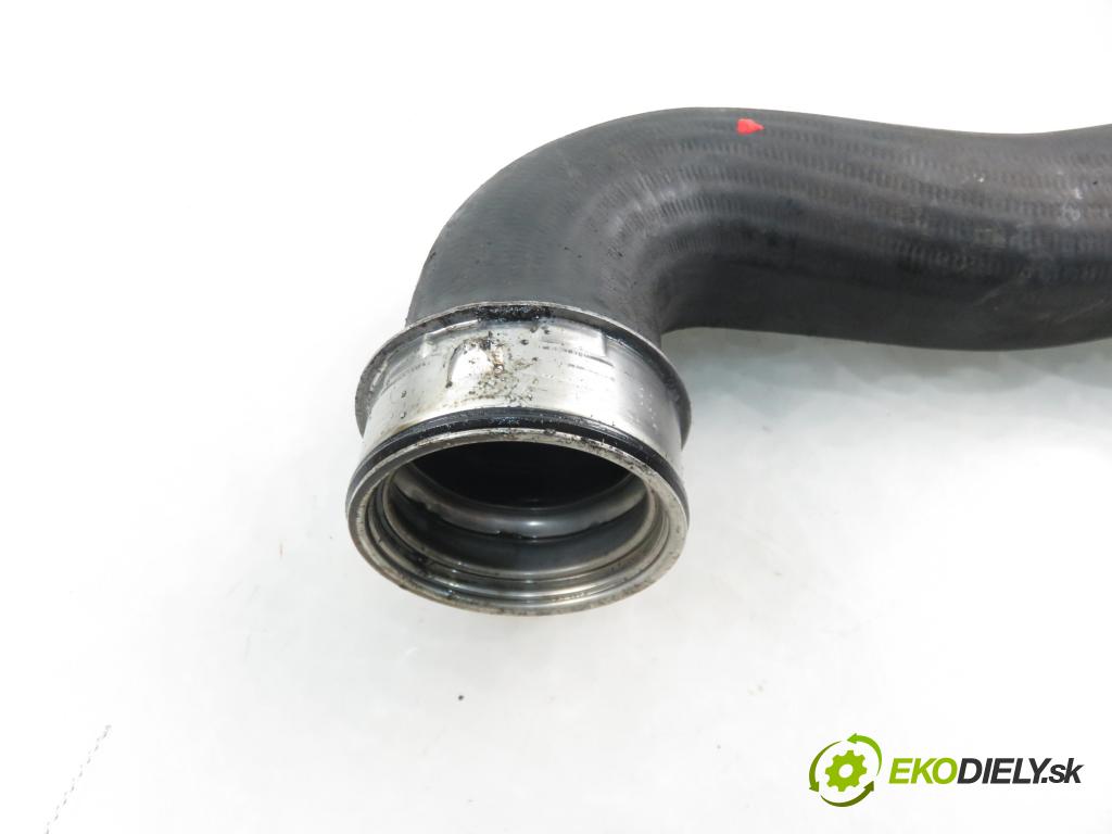 VW GOLF V (1K1) HB 2005 66,00 1.9 TDI PD 90 - BRU 1896,00 Rúra intercoolera turba 1K0145834G