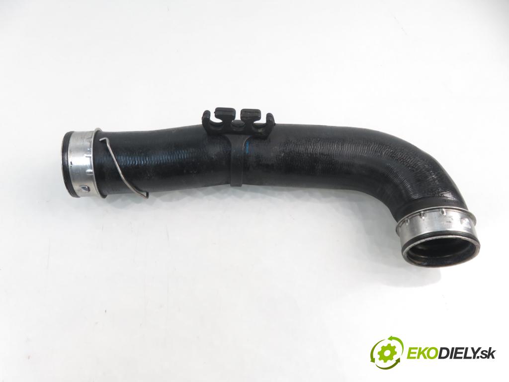 VW GOLF V (1K1) HB 2005 66,00 1.9 TDI PD 90 - BRU 1896,00 Rúra intercoolera turba 1K0145838C