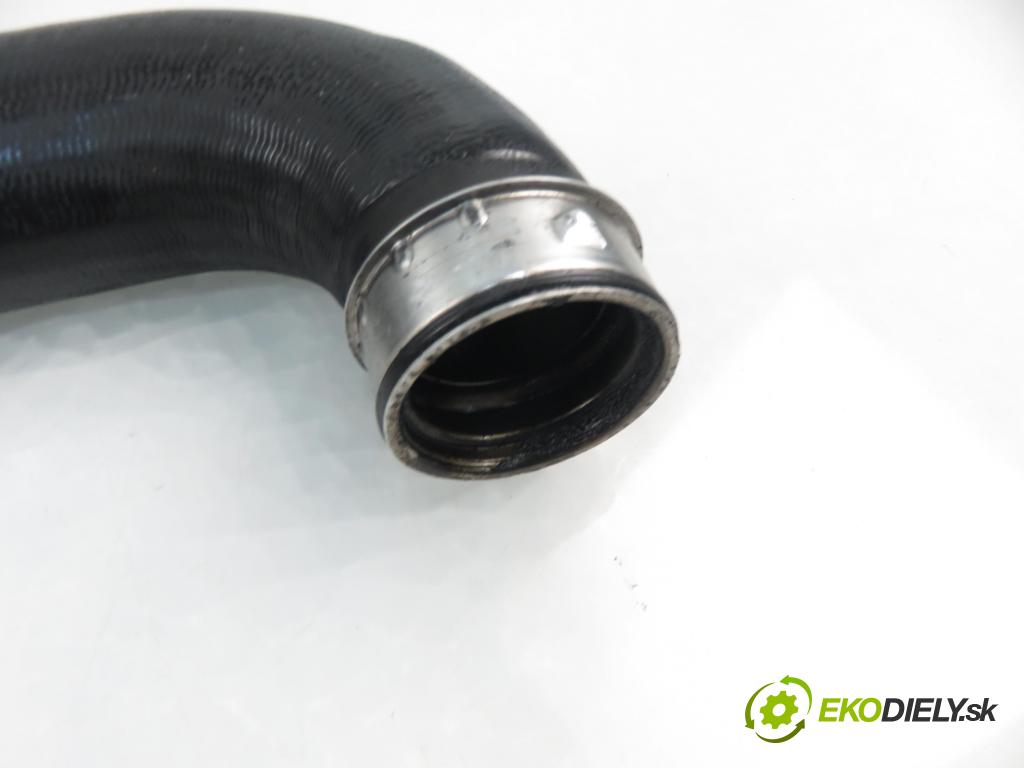 VW GOLF V (1K1) HB 2005 66,00 1.9 TDI PD 90 - BRU 1896,00 Rúra intercoolera turba 1K0145838C