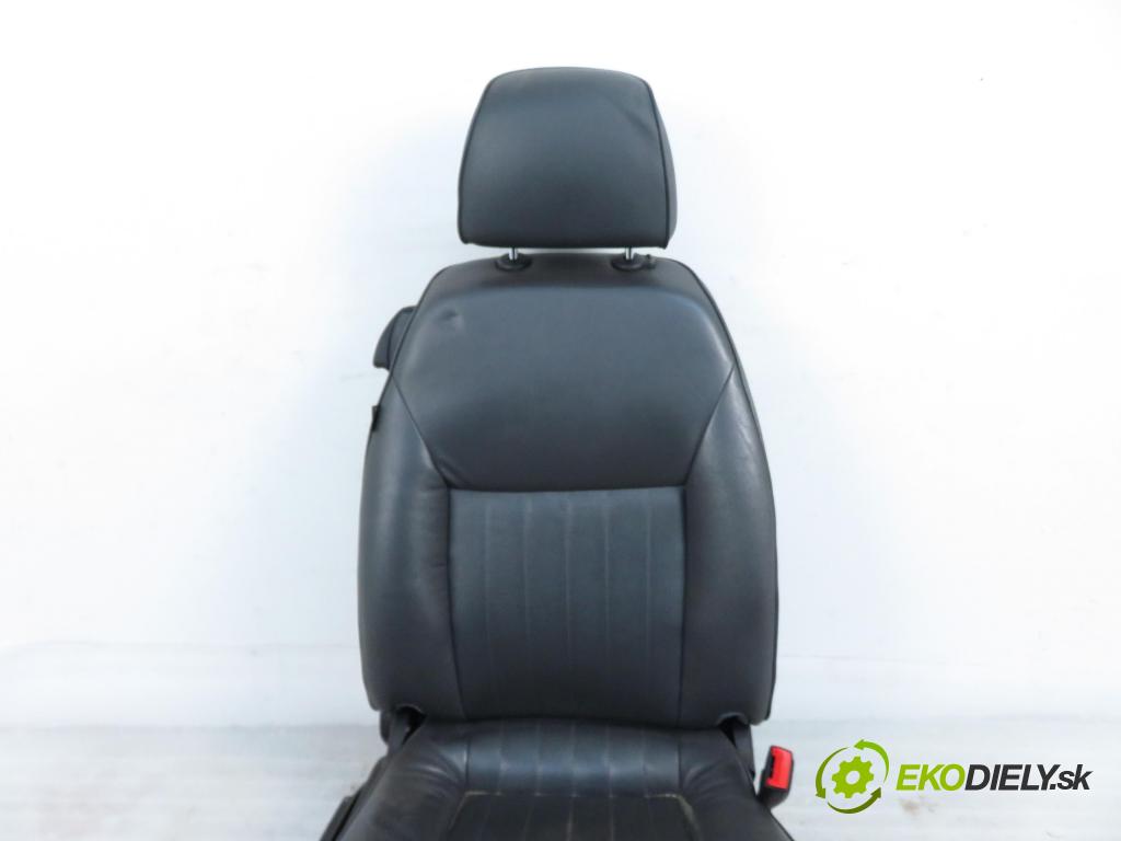 FIAT CROMA (194_) KOMBI 2005 110,00 1.9 D Multijet 150 - 939 A2.000 1910,00 Sedadlá, sedačky