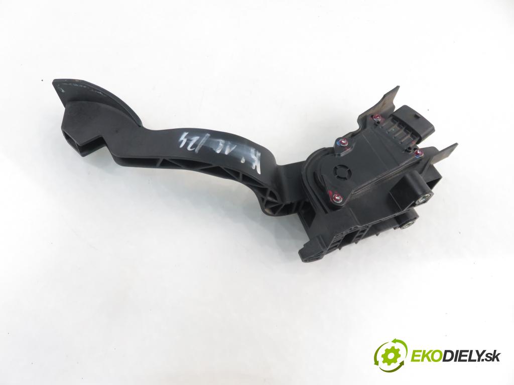 PEUGEOT BIPPER (AA_) FURGON 2008 50,00 1.4 HDi 68 1398,00 Potenciometer plynového pedálu 0280755105 ; 51801577 (Pedále)