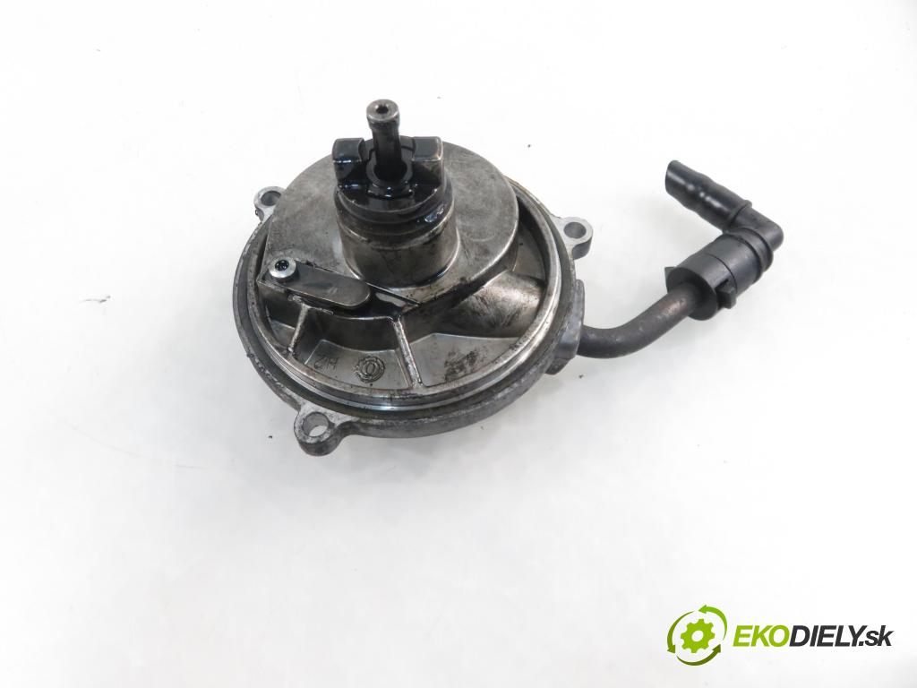 MERCEDES-BENZ KLASA A (W168) HB 2002 70,00 A 170 CDI 95 - OM 668.942 1689,00 pumpa vakuová 6682300165