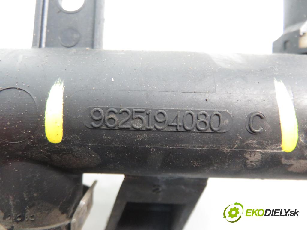 PEUGEOT 206 liftback (2A/C) HB 1998 66,00 1.6 i - NFZ (TU5JP) 1587,00 Lišta vstrekovacia 9625194080C (Vstrekovacie lišty)
