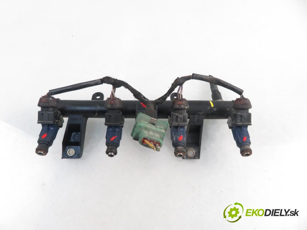 PEUGEOT 206 liftback (2A/C) HB 1998 66,00 1.6 i - NFZ (TU5JP) 1587,00 Lišta vstrekovacia 9625194080C (Vstrekovacie lišty)