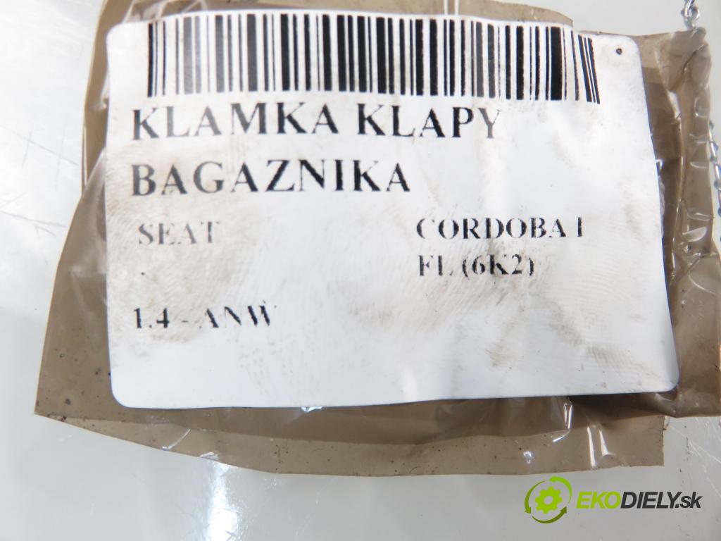 SEAT CORDOBA (6K2) SEDAN 2000 44,00 1.4 - ANW 1390,00 Kľučka dverí kufor 6K0827565B