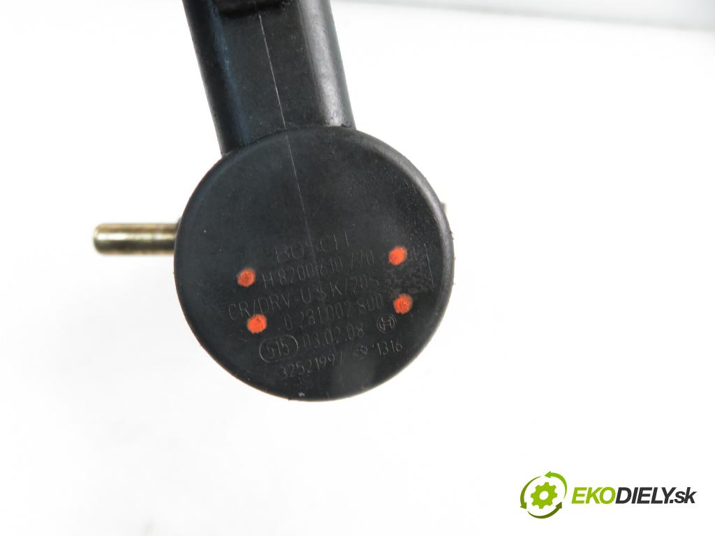 OPEL VIVARO A Skrzynia (X83) FURGON 2008 66,00 2.0 CDTI 90 - M9R 782 1995,00 Lišta vstrekovacia 8200842432 ; h8200610770 ; 0281002800 (Vstrekovacie lišty)