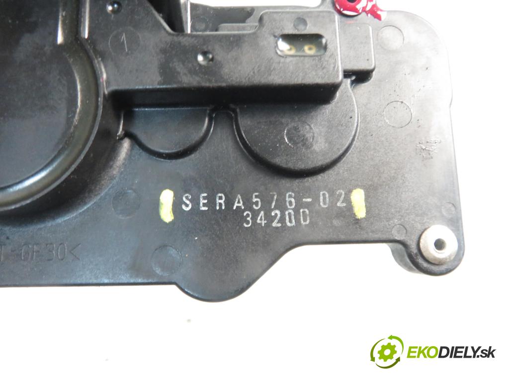 NISSAN MICRA III (K12) HB 2003 59,00 1.2 - CR12DE 1240,00 Škrtiaca klapka SERA57602 (Škrtiace klapky)